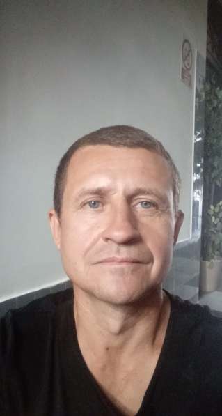 Виталий, 49 лет, хочет пообщаться в 