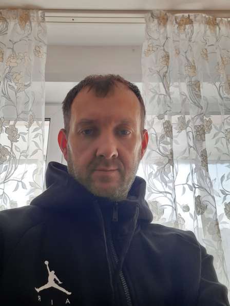 Андрей, 44 года, хочет познакомиться