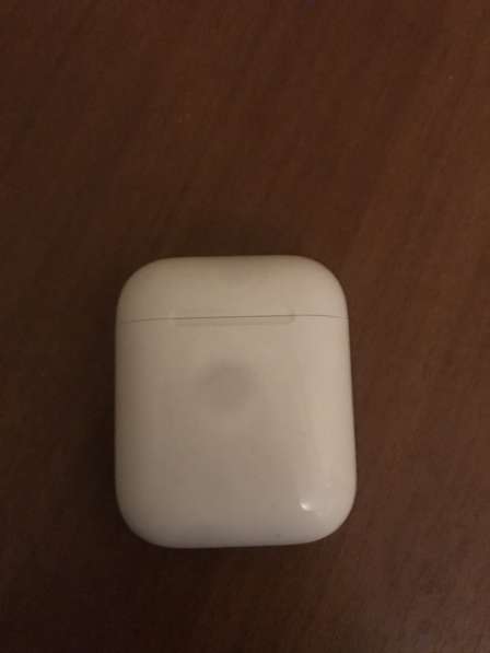 Airpods оригинальные б/у в Москве