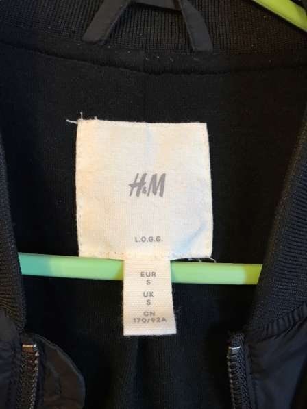 H&M куртка бомбер мужская размер S ветровка в Екатеринбурге