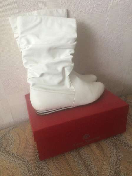 Продается женская одежда и обувь в Москве