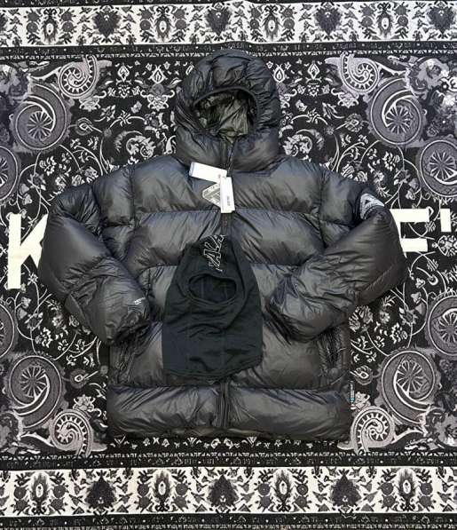 Зимняя куртка palace balaclava