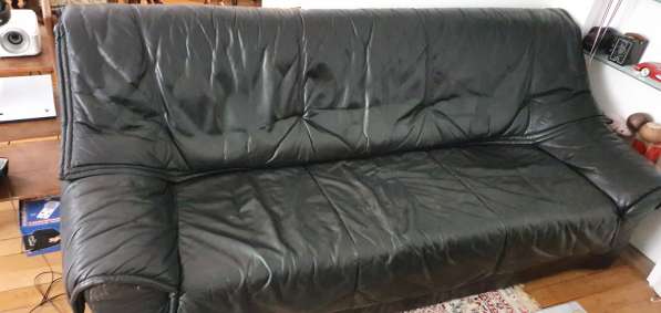 Кожаный диван+ кресло в фото 4