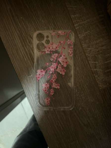 Отдам чехол на айфон 12 мини