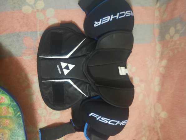 Нагрудник хоккейный