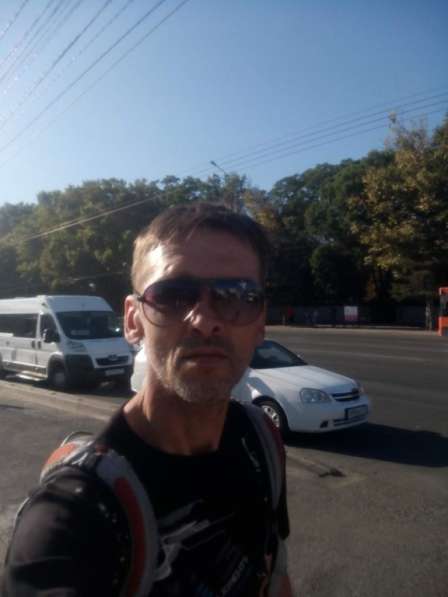 Олег, 49 лет, хочет познакомиться