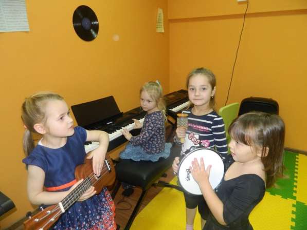 Развивающие занятия для детей от 1 до 15 лет на Горьковской в Санкт-Петербурге фото 4