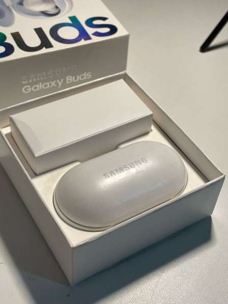 Продам Samsung Galaxy Buds
