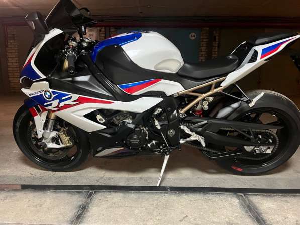 Продаю мотоцикл BMW S1000RR