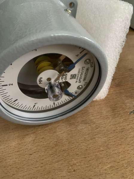 Манометр ДМ2010СrУ2