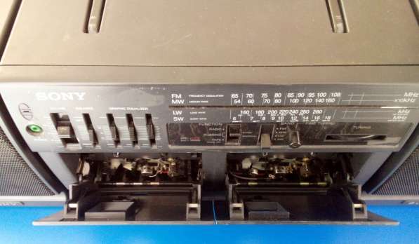 Vintage. SONY CFS-W350L - радио кассетный магнитофон в Москве фото 6