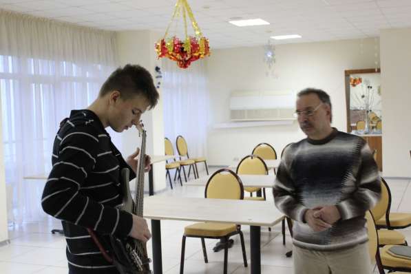 Обучаю игре на гитаре в Ростове-на-Дону