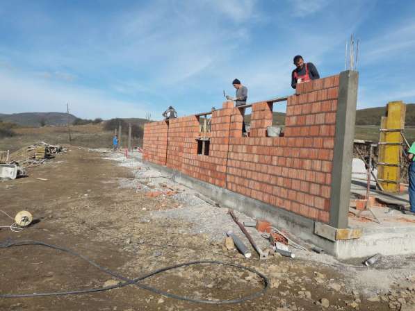 Бригада строителей из Узбекистана в 