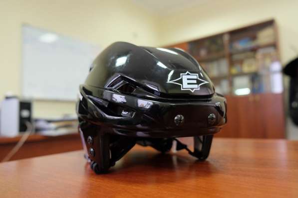 Хоккейный шлем игрока EASTON S19 Z-SHOCK в Челябинске фото 3