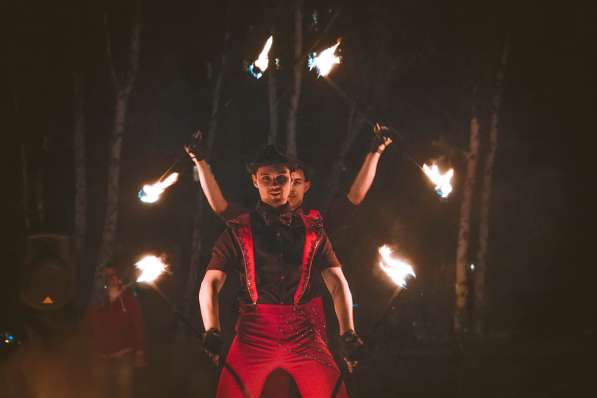 Огненное шоу Барнаул творческая группа АльтШоу фаер шоу в Барнауле фото 17