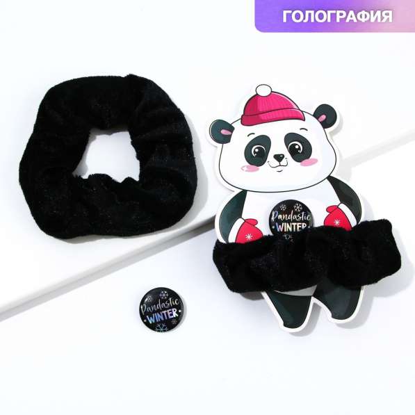 Резинка для волос и значок «Pandastic winter», набор. Новый