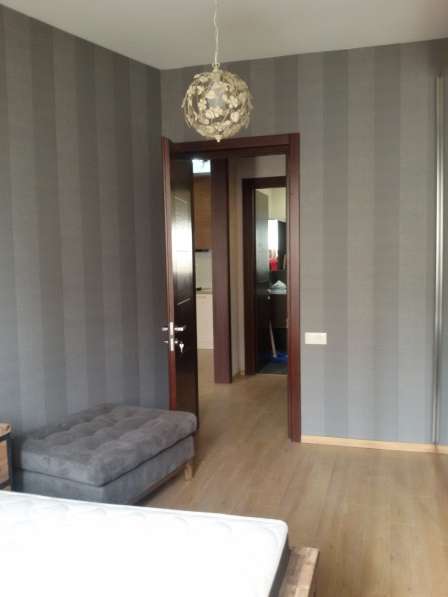 Продается 2-комнатная квартира в сентреТбилиси смеюелбю в фото 9