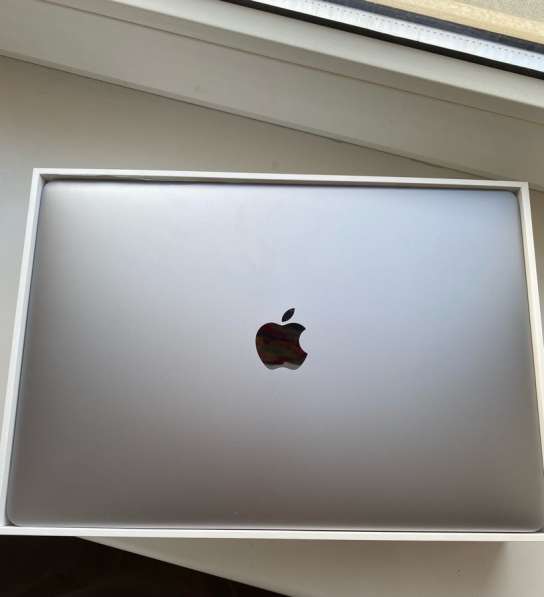 Apple MacBook Air 13 8GB/512GB M1 (2020) в Краснодаре фото 3