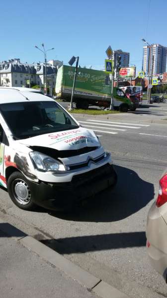 Продается автомобиль после аварии в Санкт-Петербурге фото 5