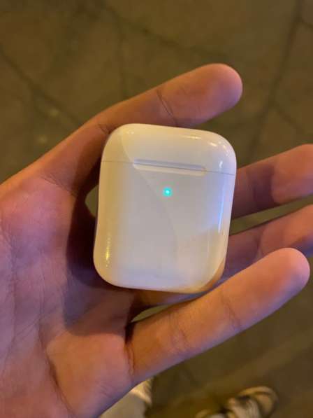 Airpods 2 with wireless charging в Москве фото 3