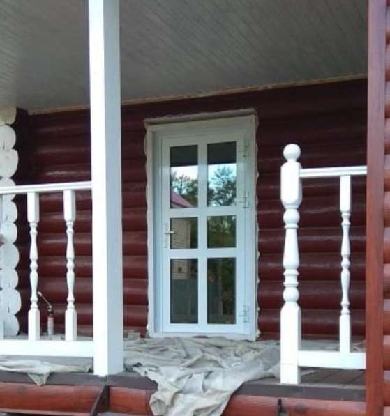 Дверь алюминиевая