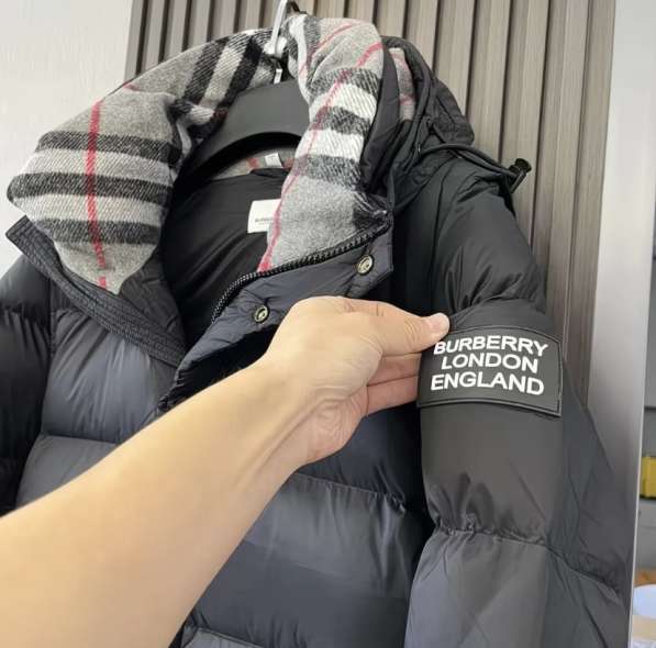 Пуховик Burberry в 