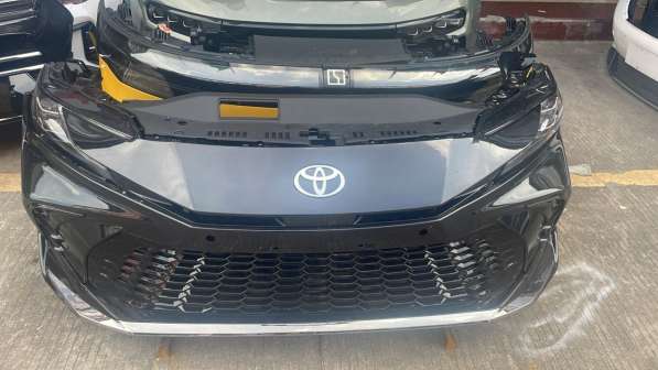 Toyota Бампер полная комплектация