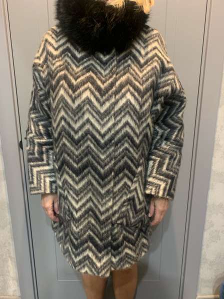 Полупальто мохеровое продается