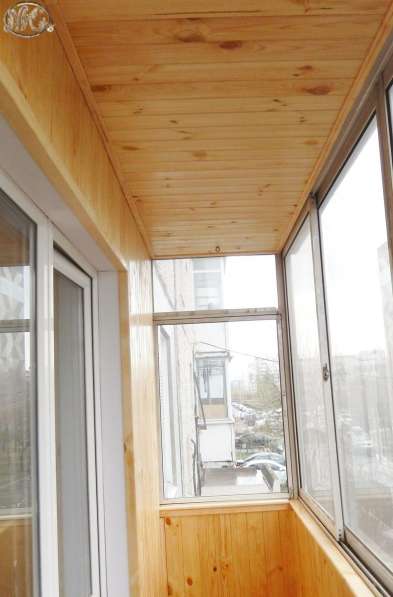 Красивый теплый балкон. Отделка вагонкой в Красноярске в Красноярске фото 10