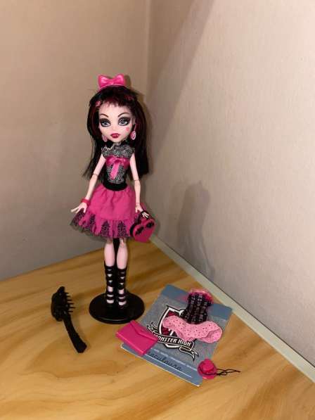 Кукла Монстер Хай Monster High Дракулаура в фото 3