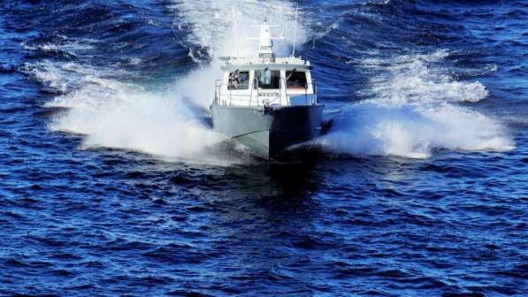 Морской водометный катер Баренц 1100 в Архангельске фото 9