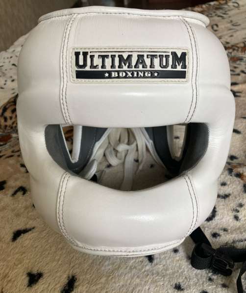 Боксерский кожаный шлем