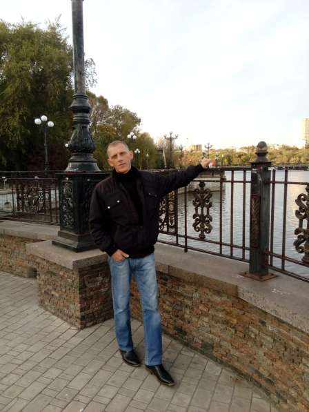 Сергей, 41 год, хочет пообщаться