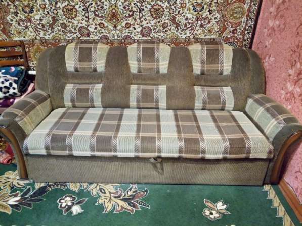 Продам диван в отличном состоянии 30.000 Рублей Торг уместен в 