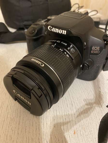 Зеркальный фотоаппарат CANON EOS 650D
