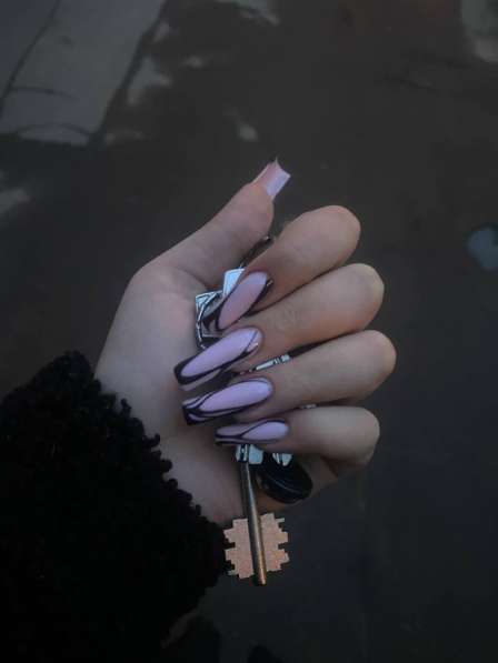 Маникюр в Москве