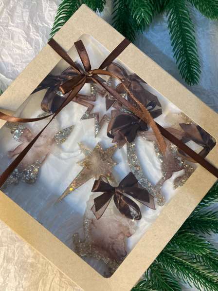 Ёлочные игрушки из эпоксидной смолы в Томске