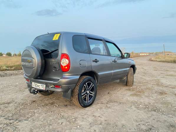 Chevrolet, Niva, продажа в Омске в Омске фото 3
