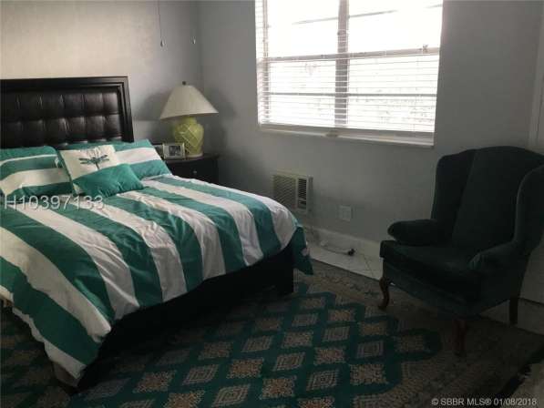 Продается прекрасная однокомнатная квартира в Майами в фото 3