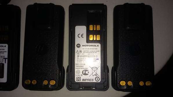 Продам аккумуляторы для рации Motorola серии DP в Москве фото 3