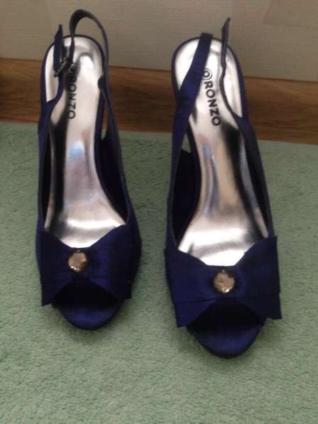 Босоножки 36