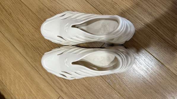 Adidas кроссовки в Москве