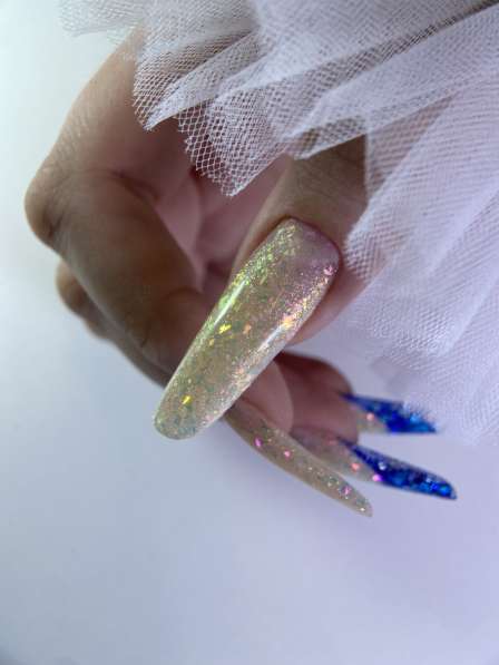 Маникюр в Москве