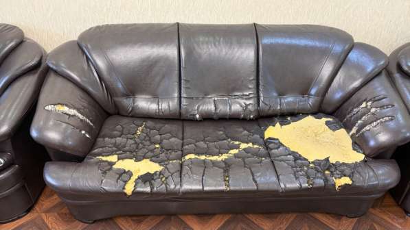 Диван даром