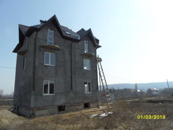 Продам 3-х этажный дом, Пятигорск, ул. А. Шило, пл.290 кв. м в Пятигорске