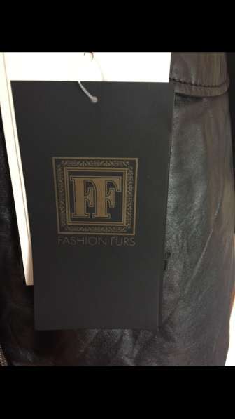Пуховик новый Fashion Furs Италия кожа чернобурка размер 46 в Москве