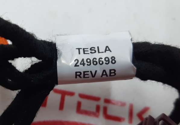 З/ч Тесла. Подкапотный пластик бокса задний Tesla model 3 10 в Москве