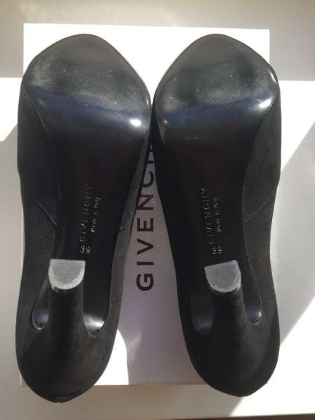 Туфли новые Givenshy Италия размер 39 замша на платформе чер в Москве фото 10
