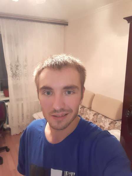 Андрей, 28 лет, хочет пообщаться