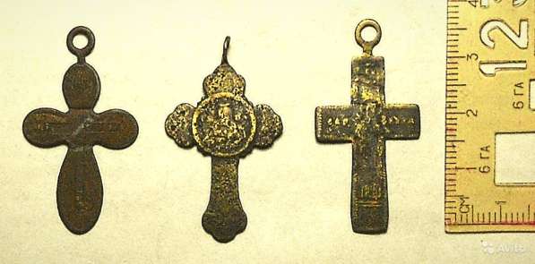 Три старинных латунных крестика в Смоленске